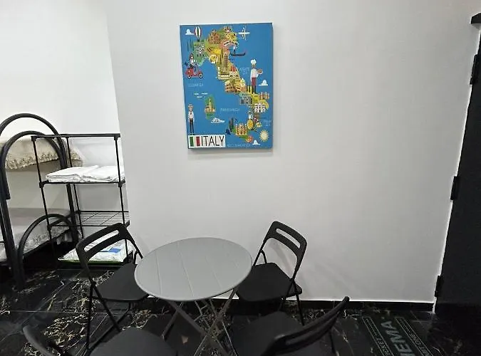 Dora House Valentino