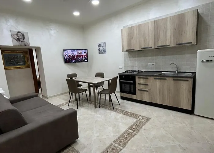 Dora House Valentino *