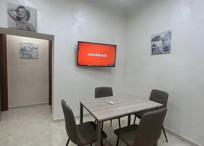 Dora House Valentino *