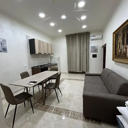Dora House Valentino Неаполь