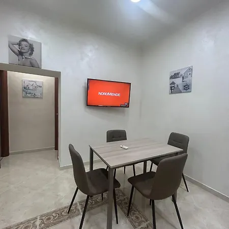 Hv Dora Apartment Naples Historic Center *